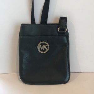 Michael Kors Crossbody Purse❤️